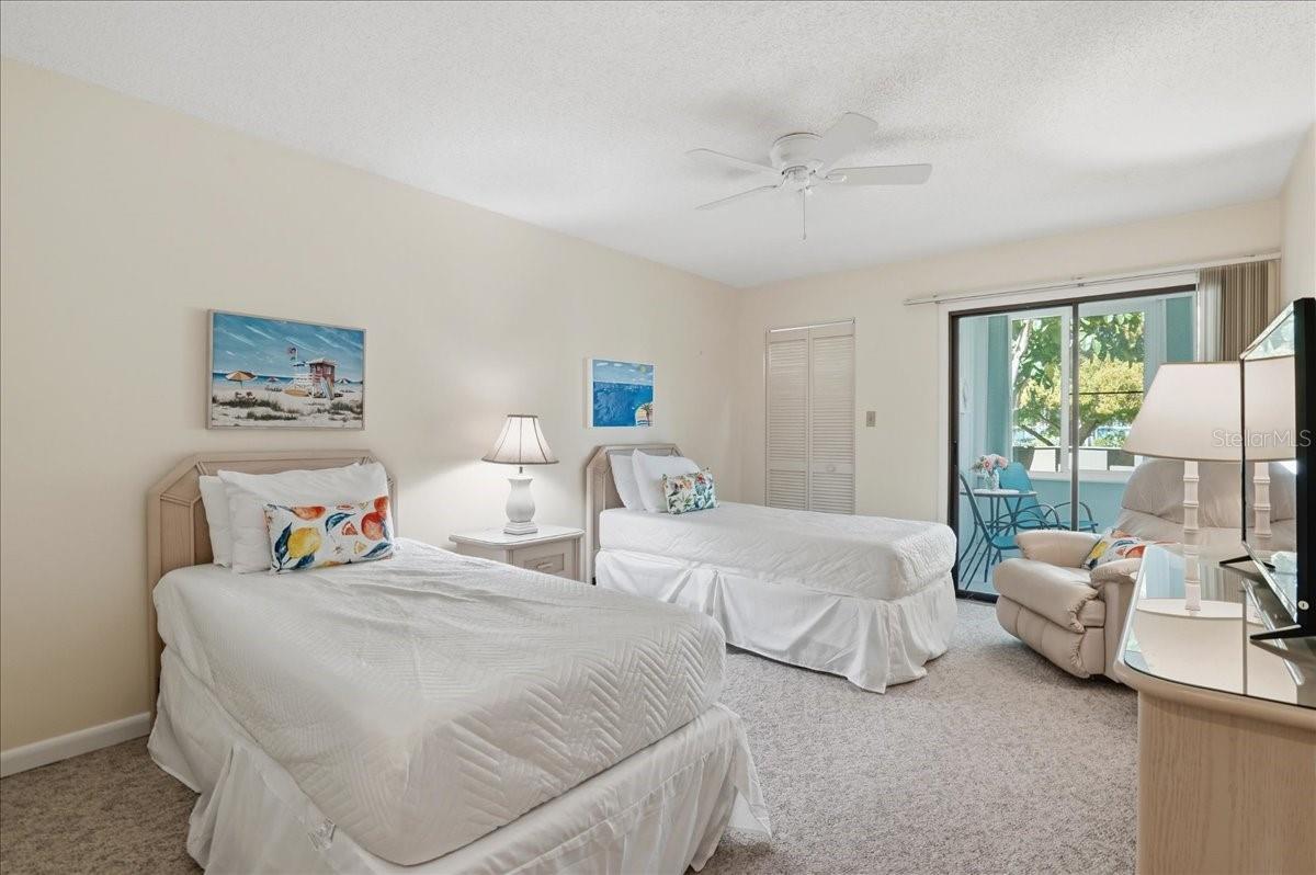 WESTBAY POINT & MOORINGS II - Residential