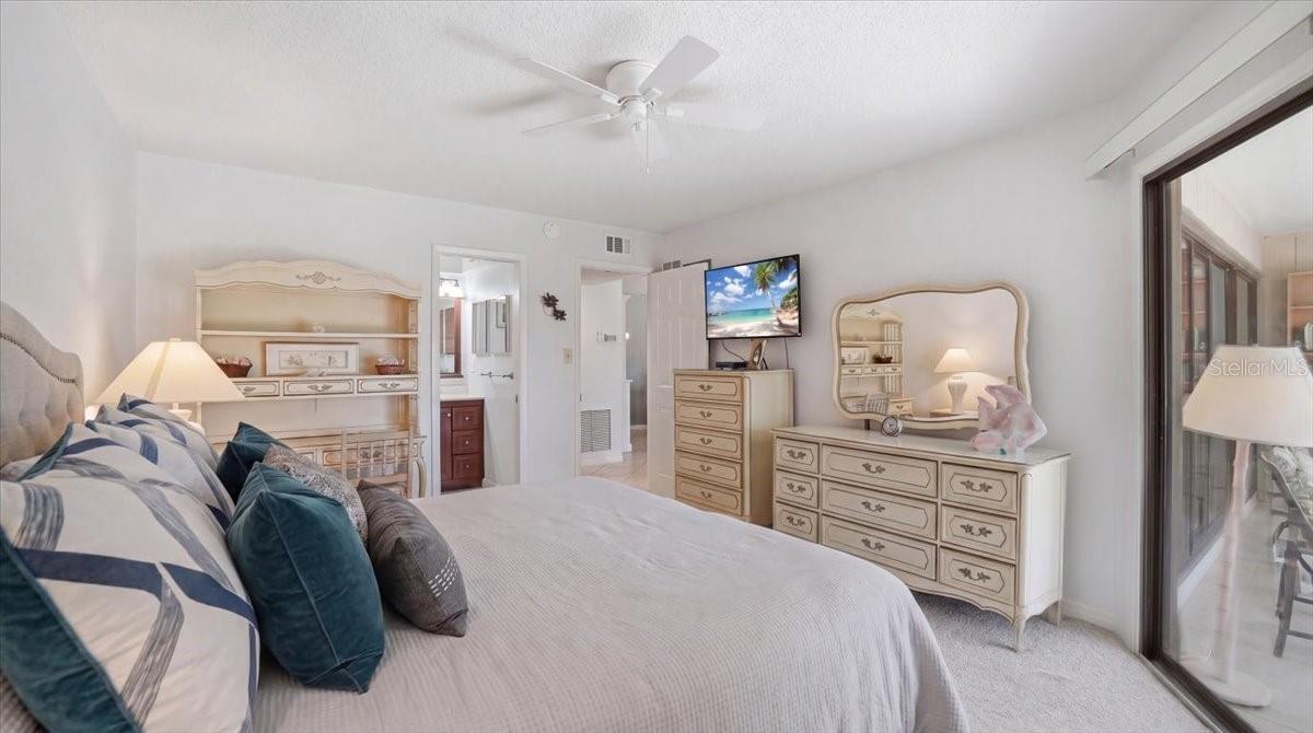 WESTBAY POINT & MOORINGS II - Residential