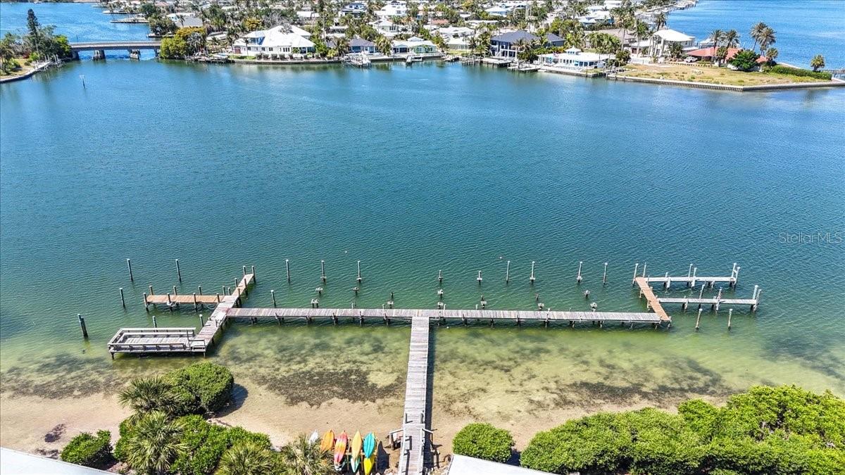 WESTBAY POINT & MOORINGS II - Residential