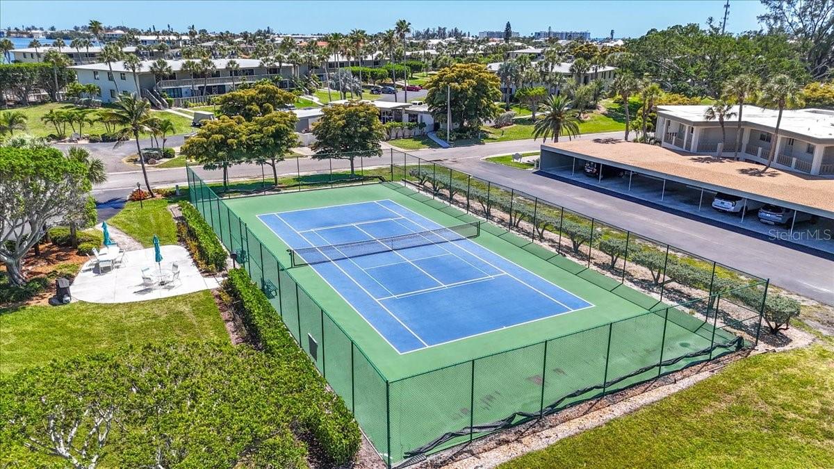 WESTBAY POINT & MOORINGS II - Residential