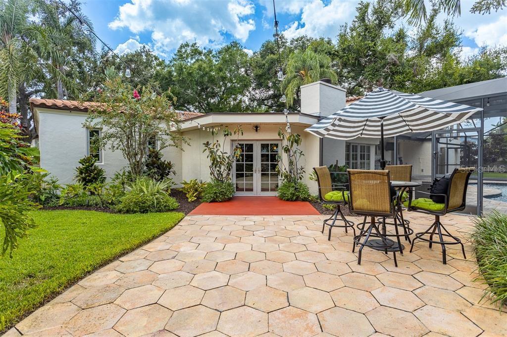 ALLENDALE TERRACE BLKS A-B-1-2-3-4-5-6 - Residential