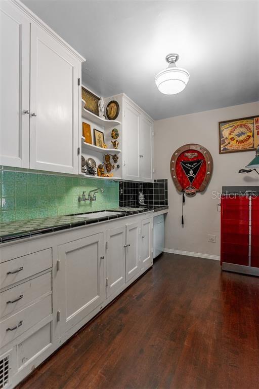 ALLENDALE TERRACE BLKS A-B-1-2-3-4-5-6 - Residential