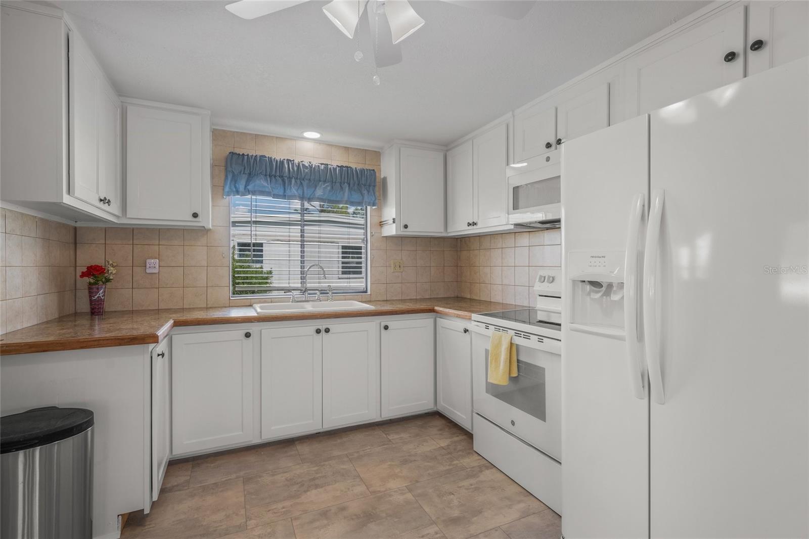 HARBOR COVE - Residential Lease