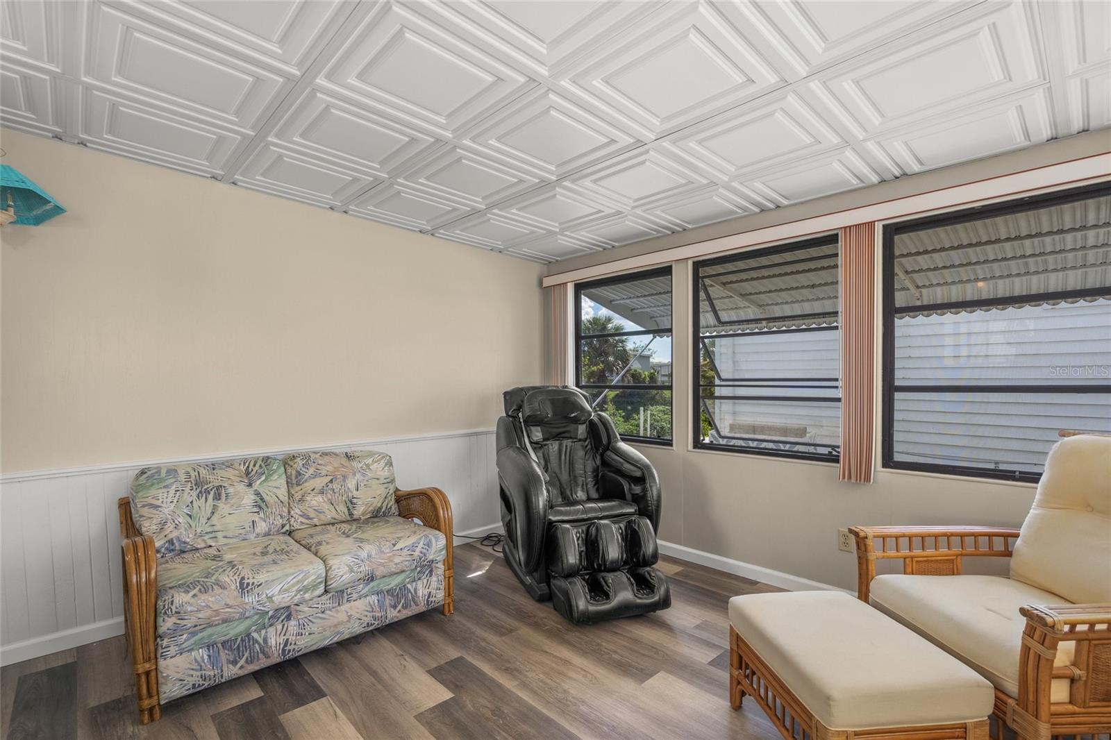 HARBOR COVE - Residential Lease