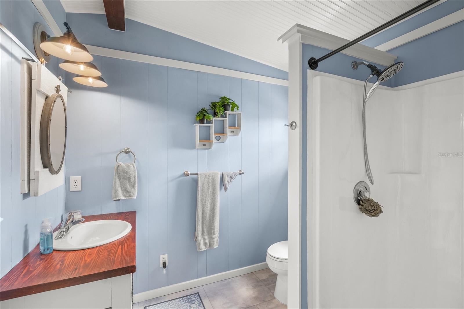 HARBOR COVE - Residential Lease