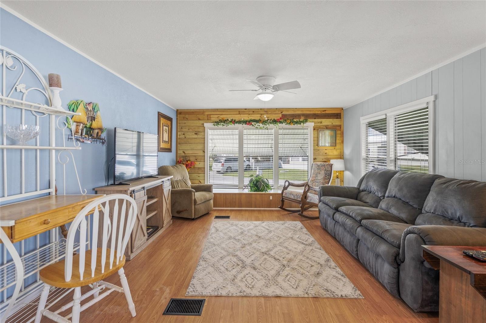 HARBOR COVE - Residential Lease