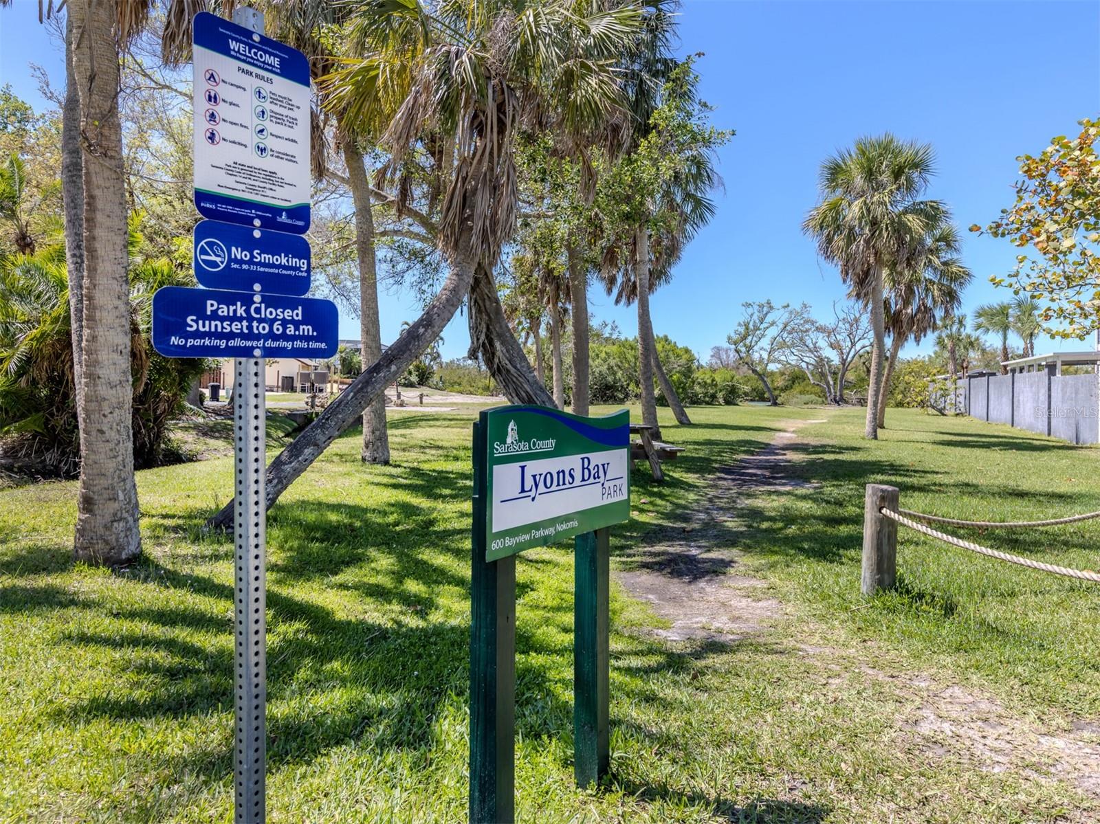 FOUR BAYS - Residential