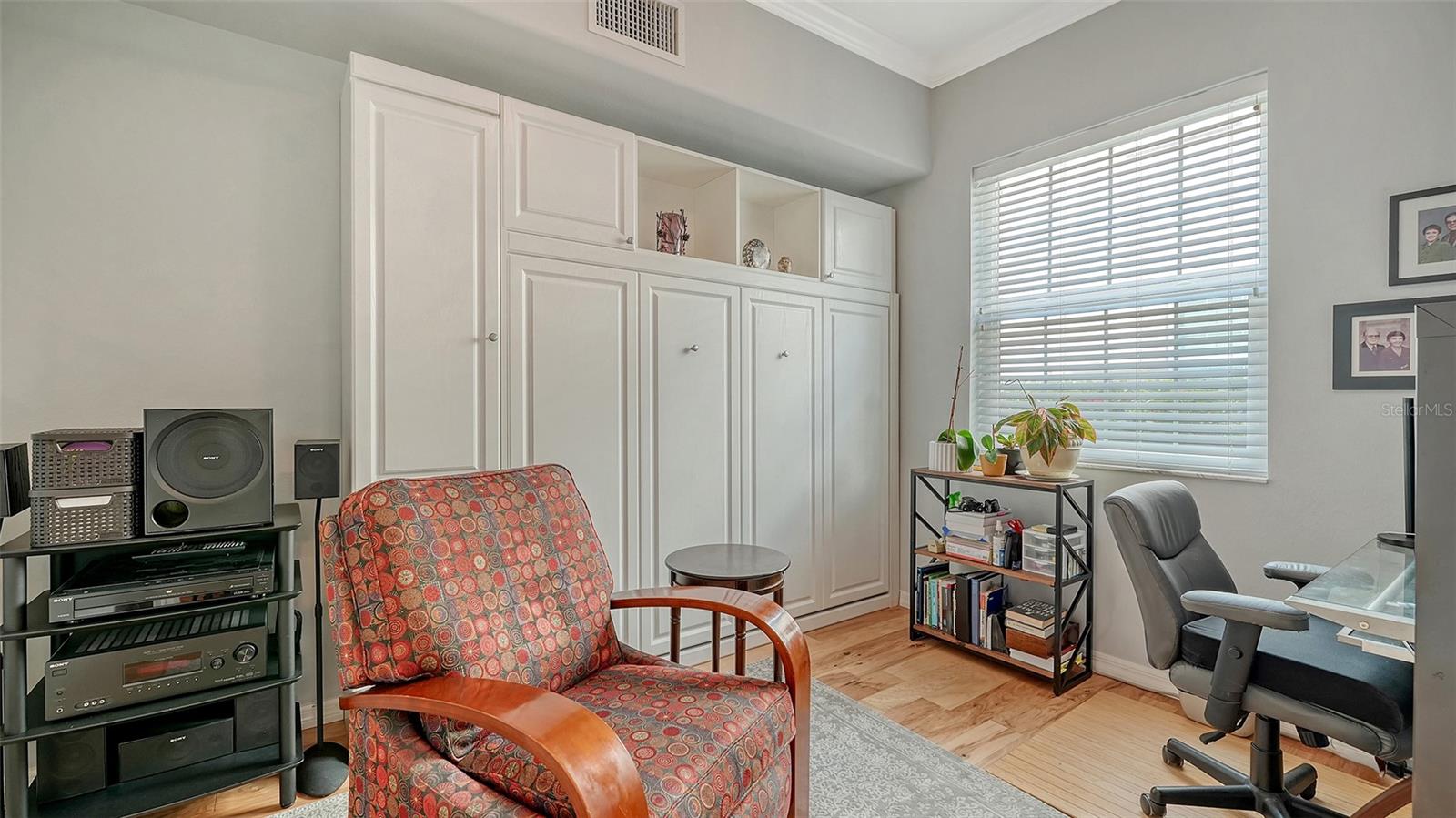 PALMER SQUARE WEST - Residential