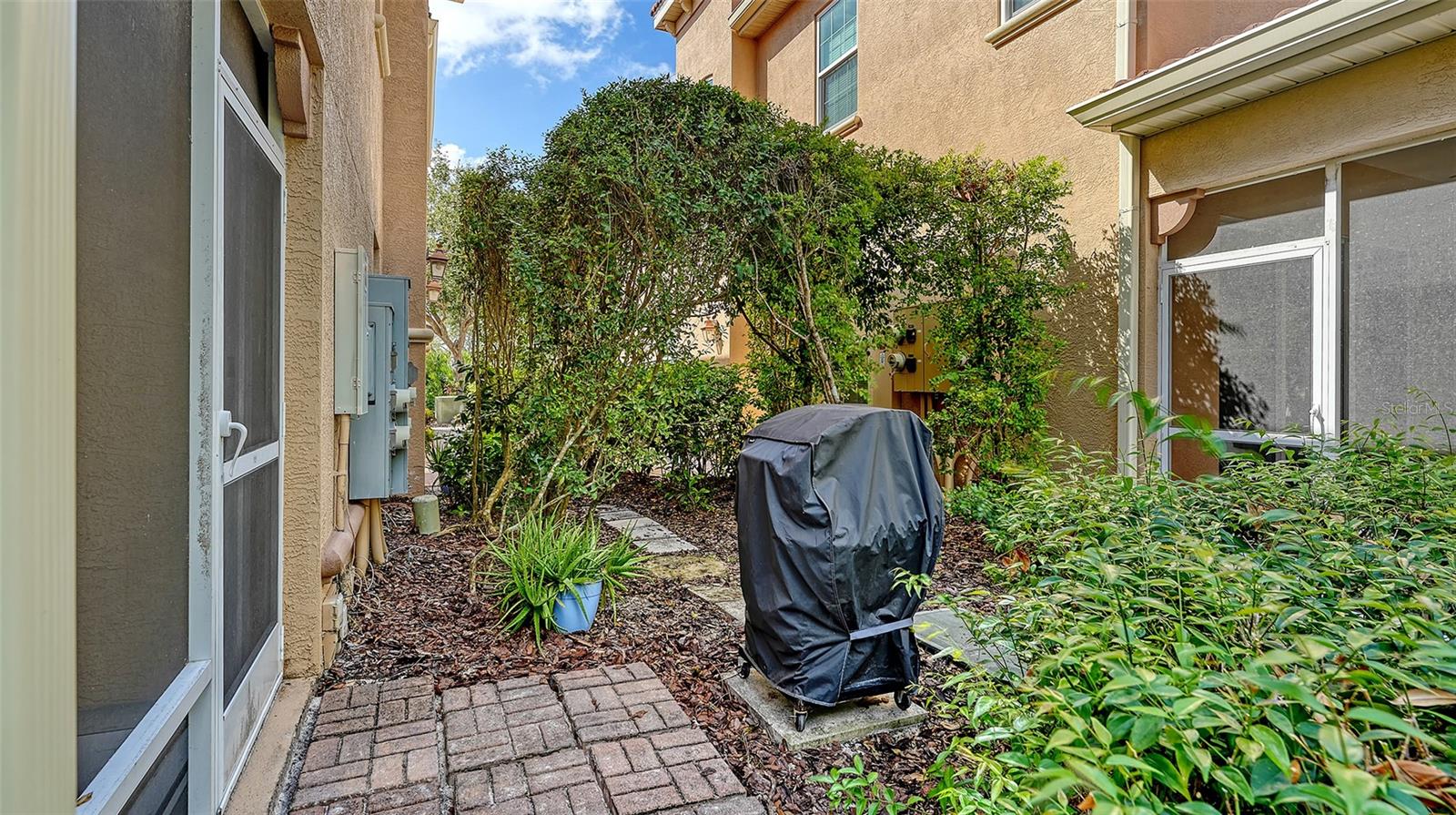 PALMER SQUARE WEST - Residential