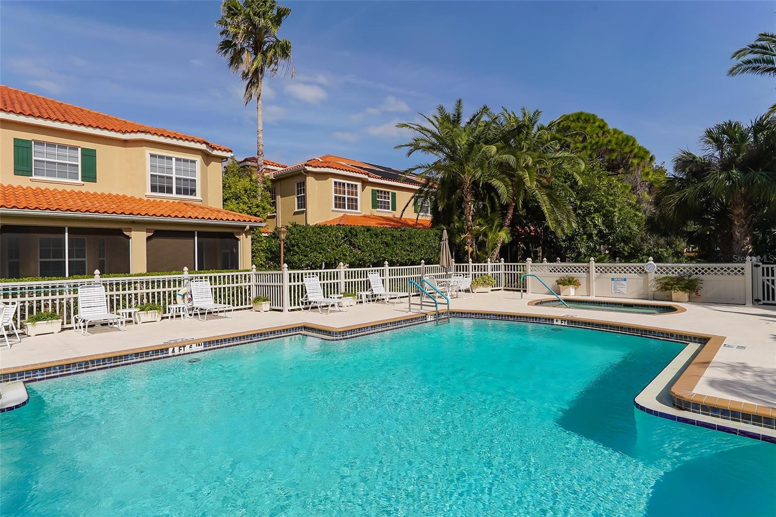 PALMER SQUARE WEST - Residential