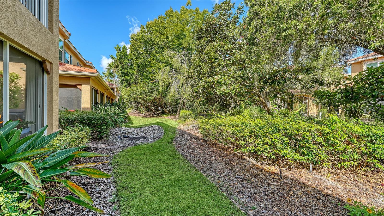 PALMER SQUARE WEST - Residential