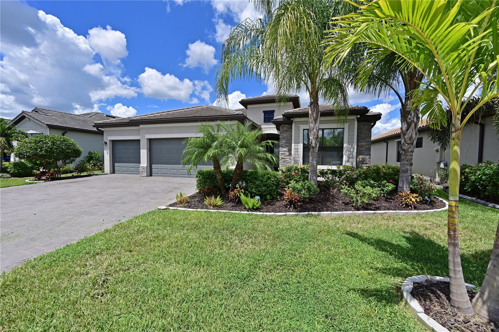 11525 AUTUMN LEAF WAY