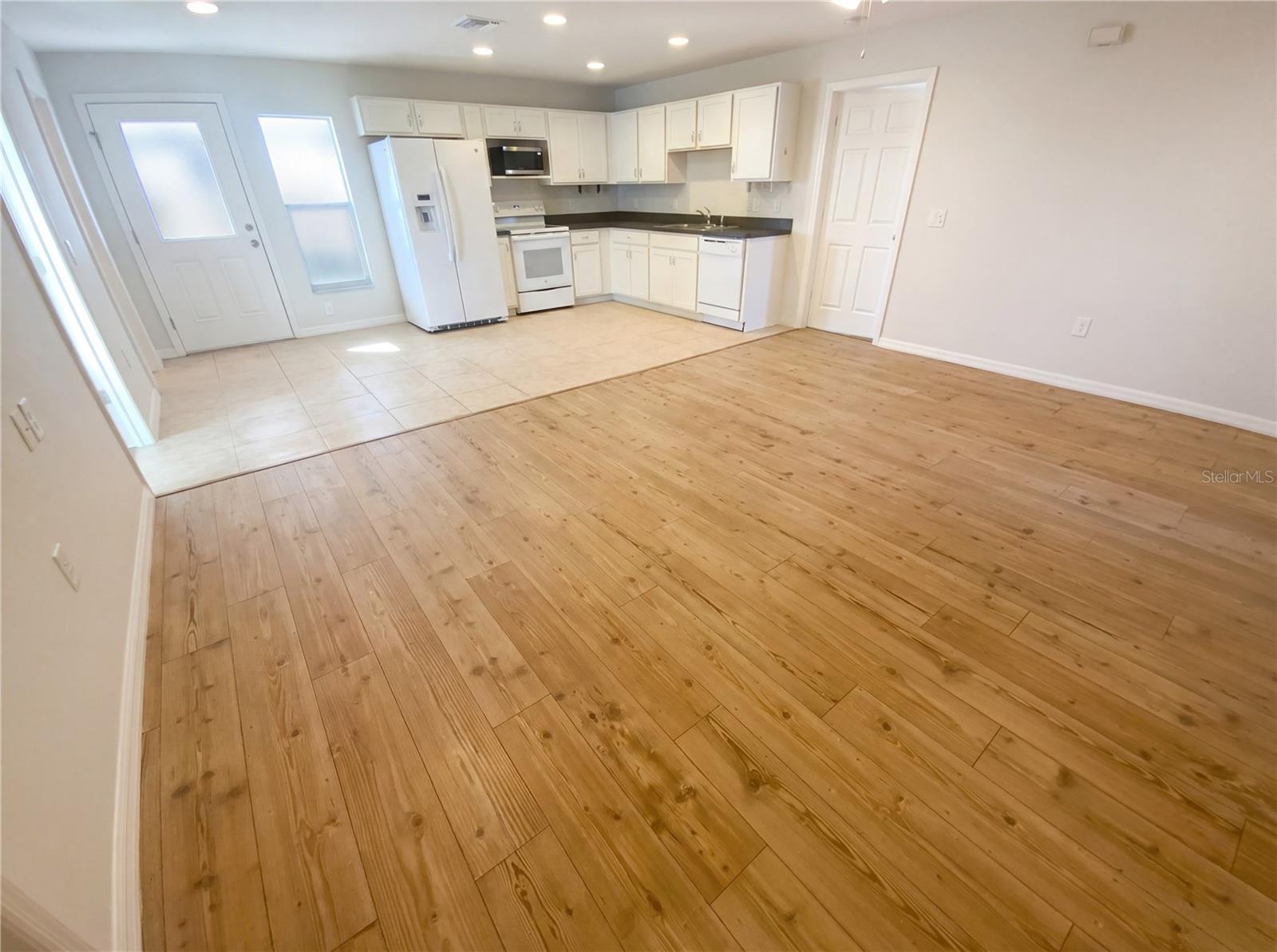 SPRING HILL - Residential