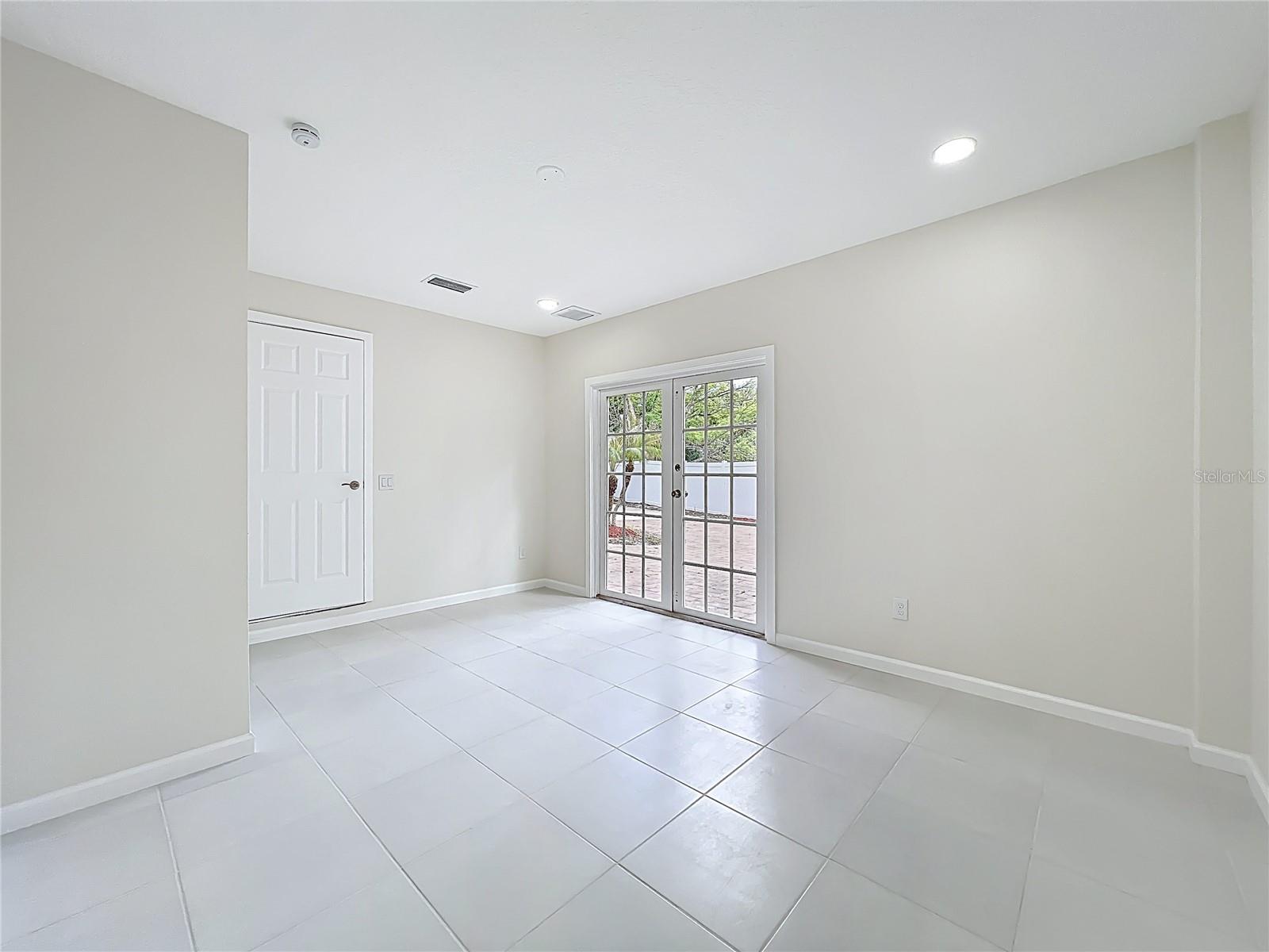 LITTLE LAKE GEORGIA TERRACE - Residential