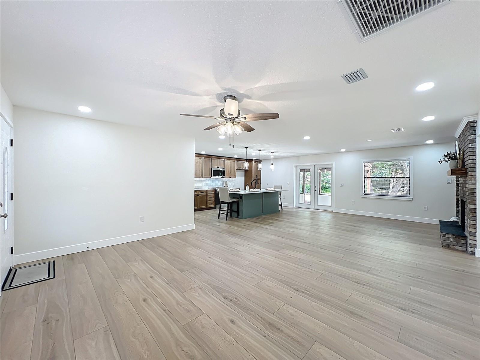 LITTLE LAKE GEORGIA TERRACE - Residential