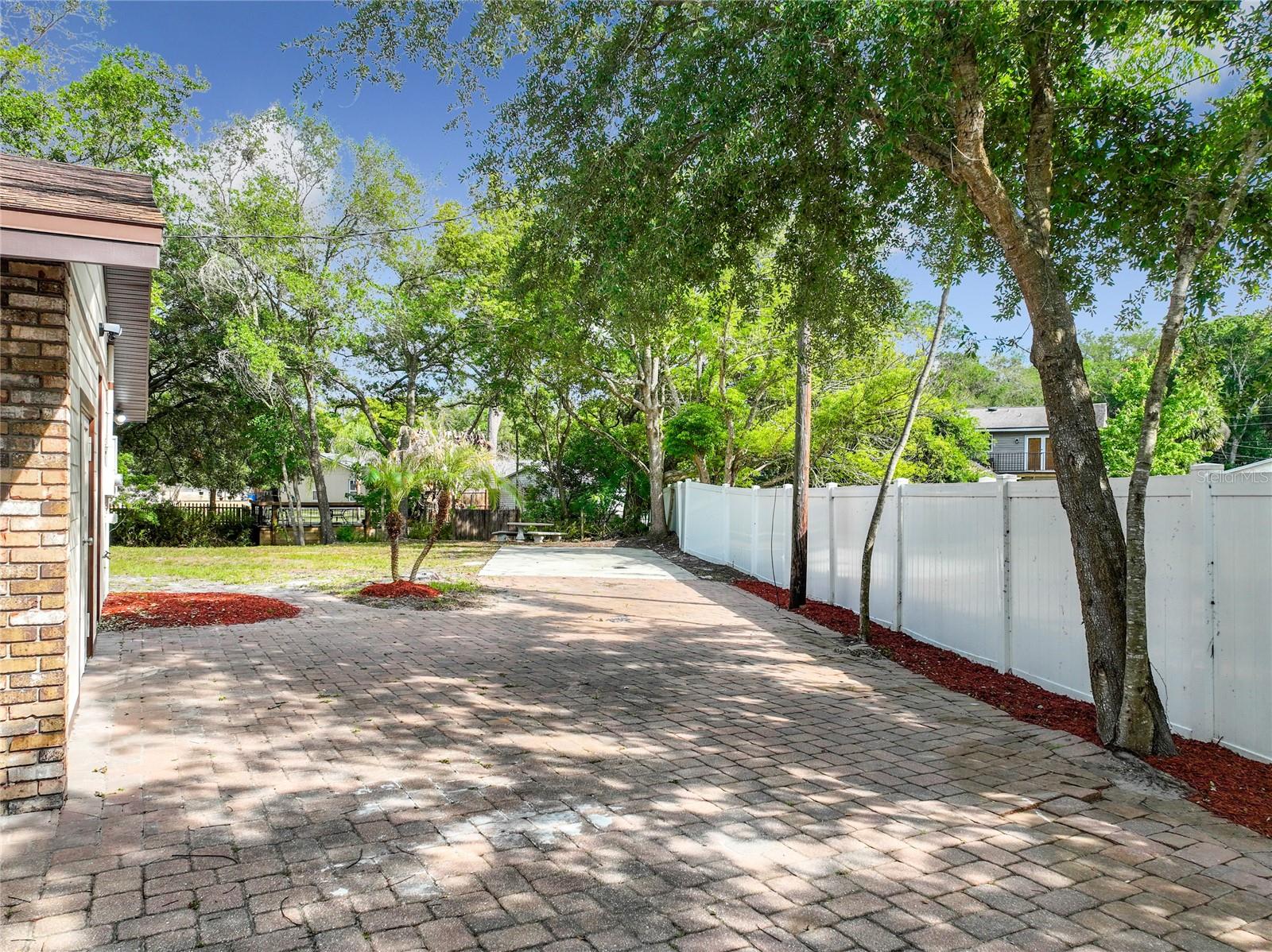 LITTLE LAKE GEORGIA TERRACE - Residential