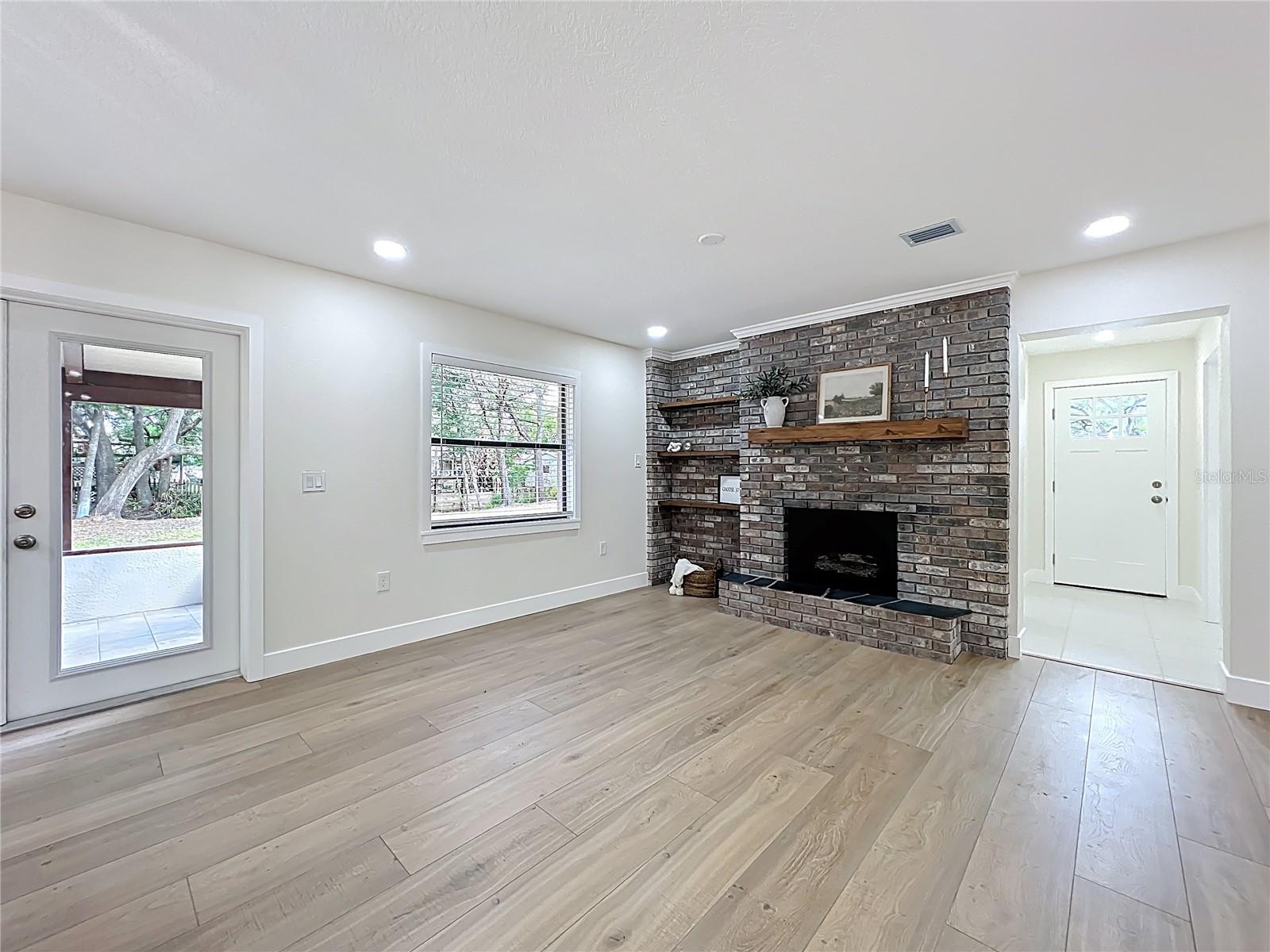 LITTLE LAKE GEORGIA TERRACE - Residential