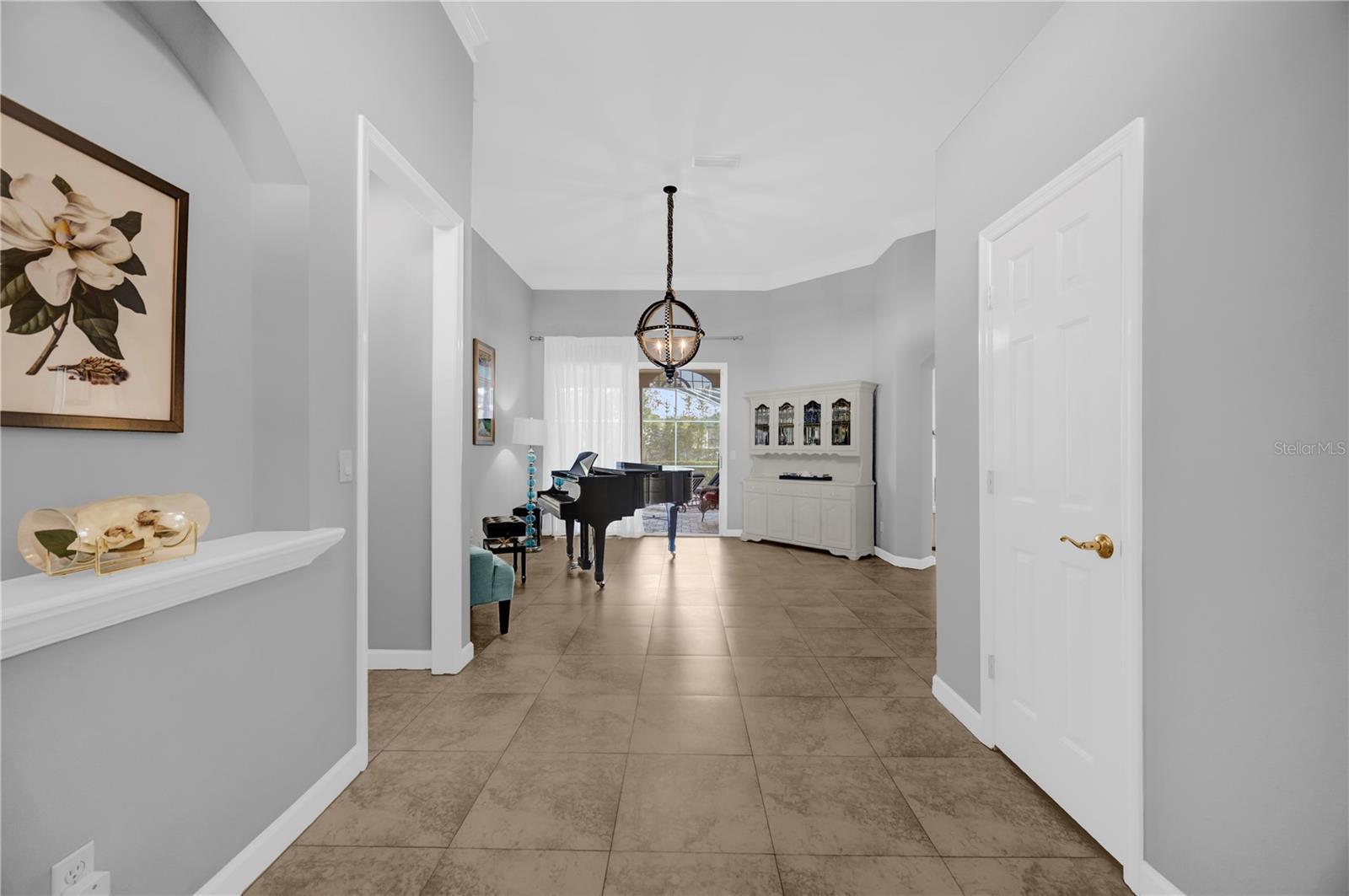1415 CROCUS COURT