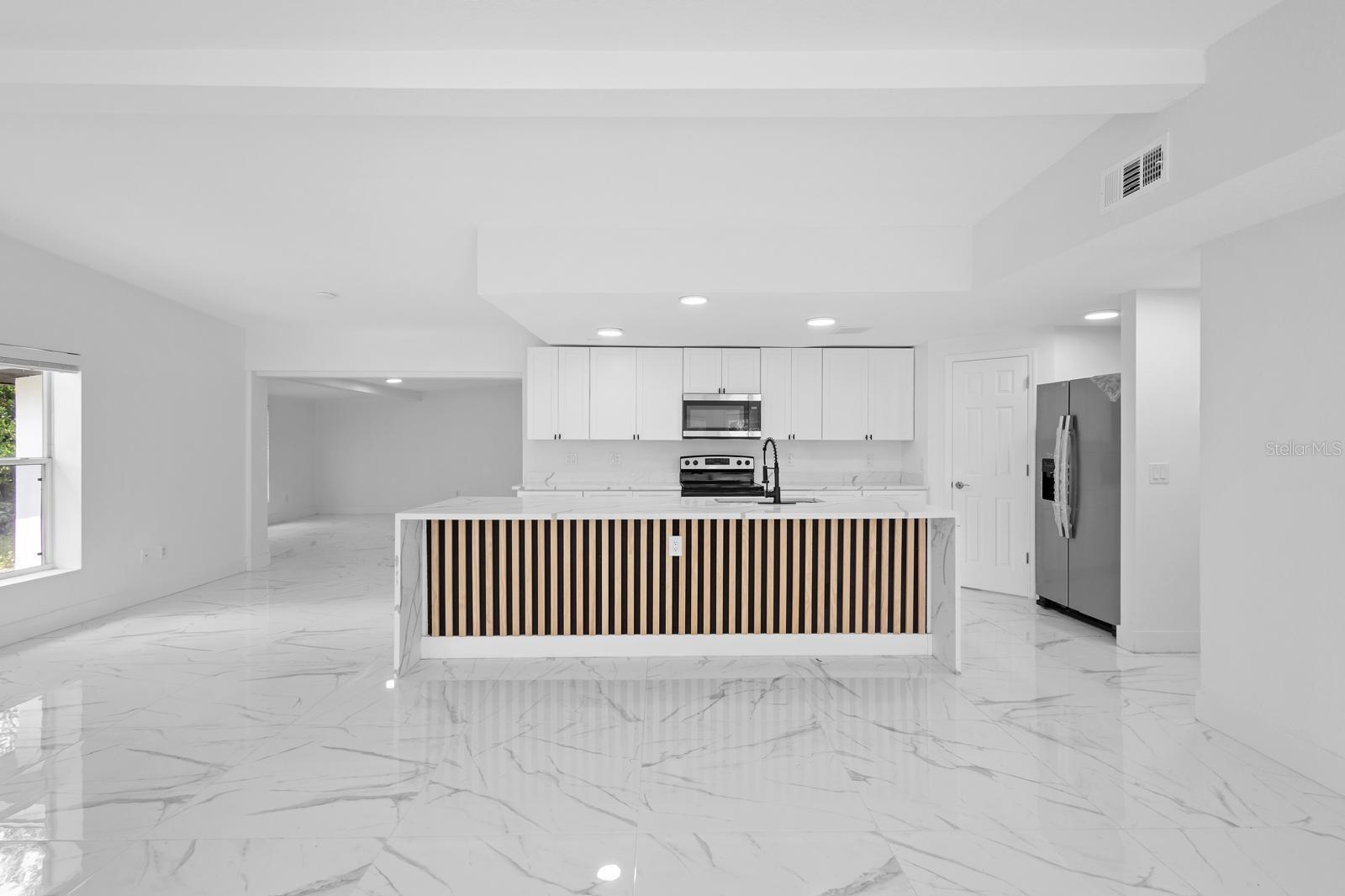 MINNEHAHA SHORES - Residential