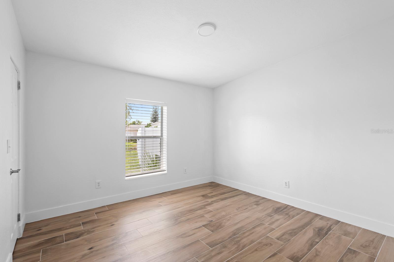 MINNEHAHA SHORES - Residential