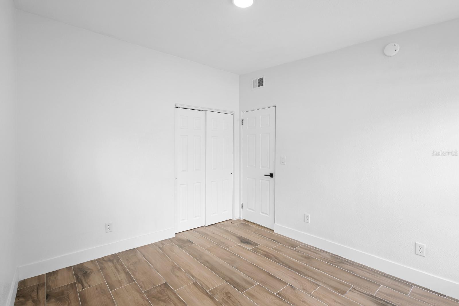 MINNEHAHA SHORES - Residential