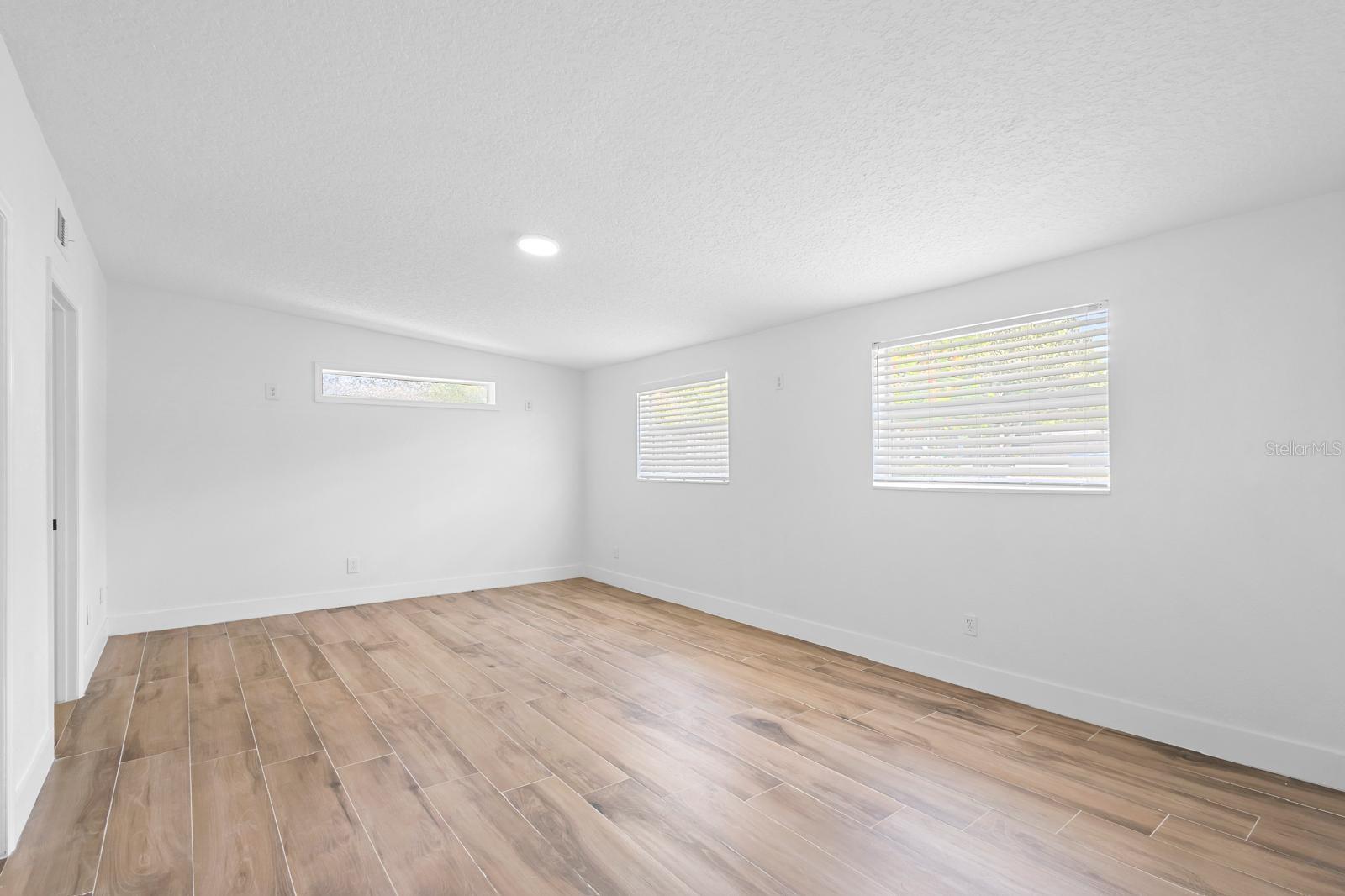 MINNEHAHA SHORES - Residential