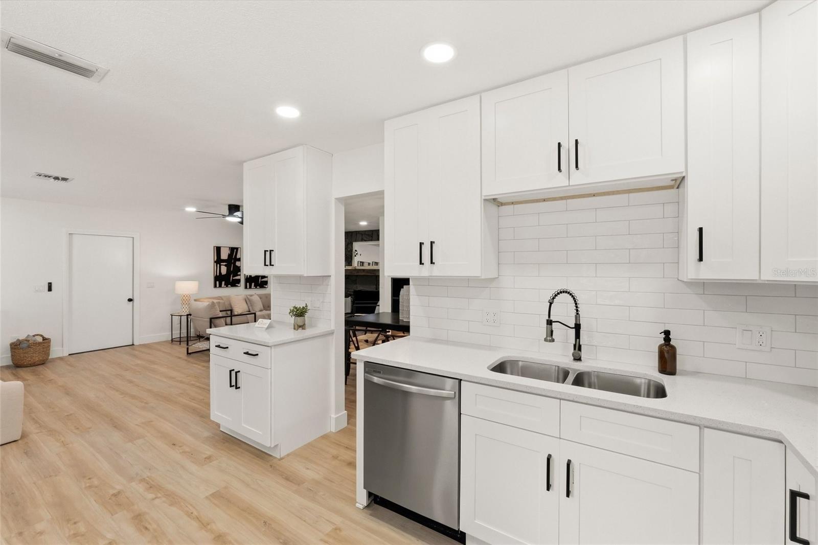 TRIPLE LAKES SUB - Residential