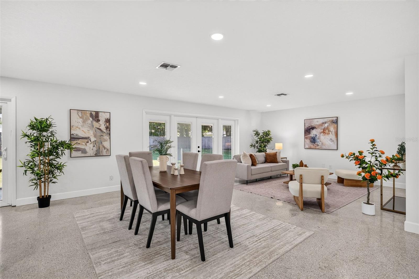 641 SHERWOOD DRIVE