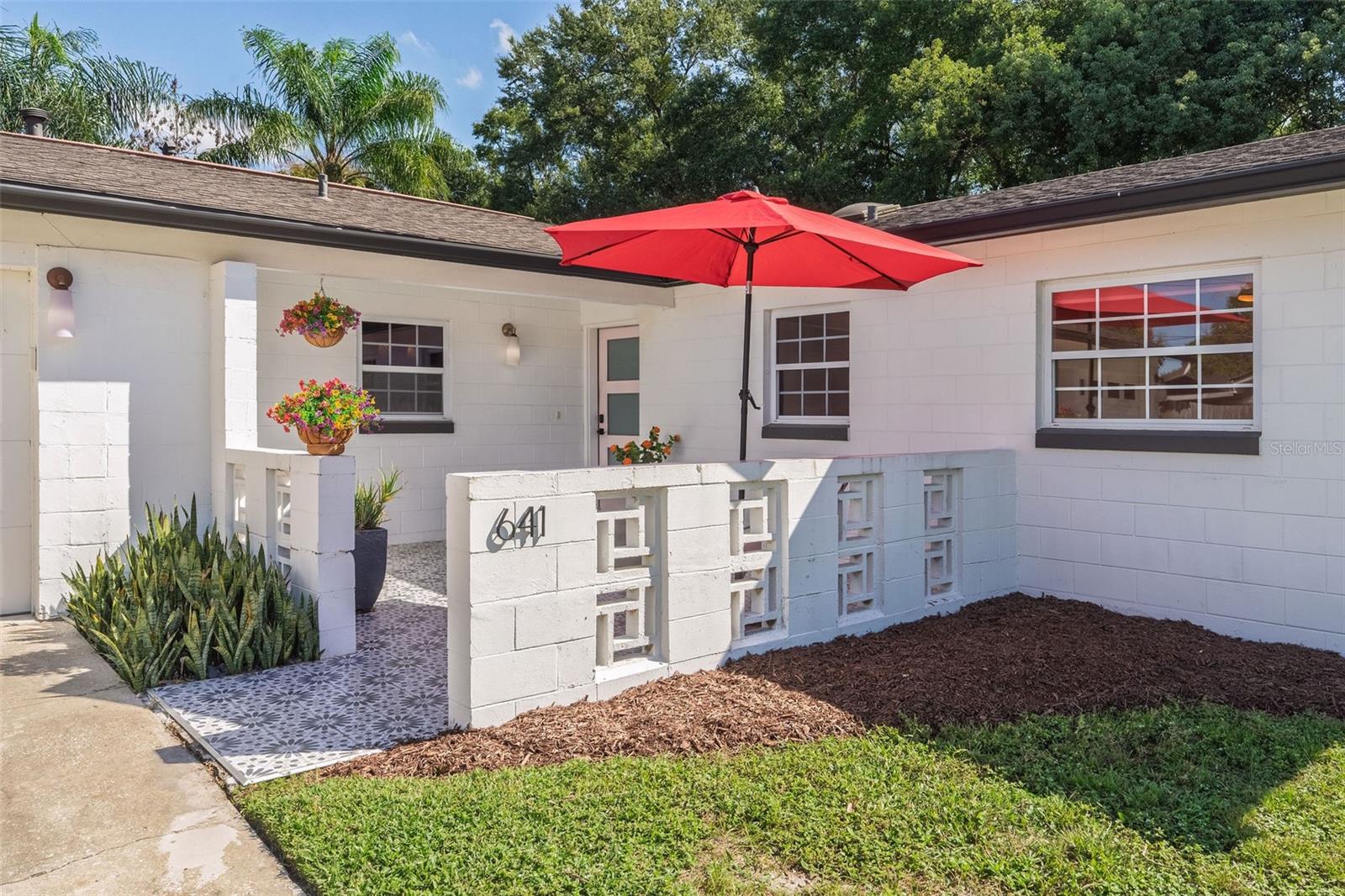 641 SHERWOOD DRIVE