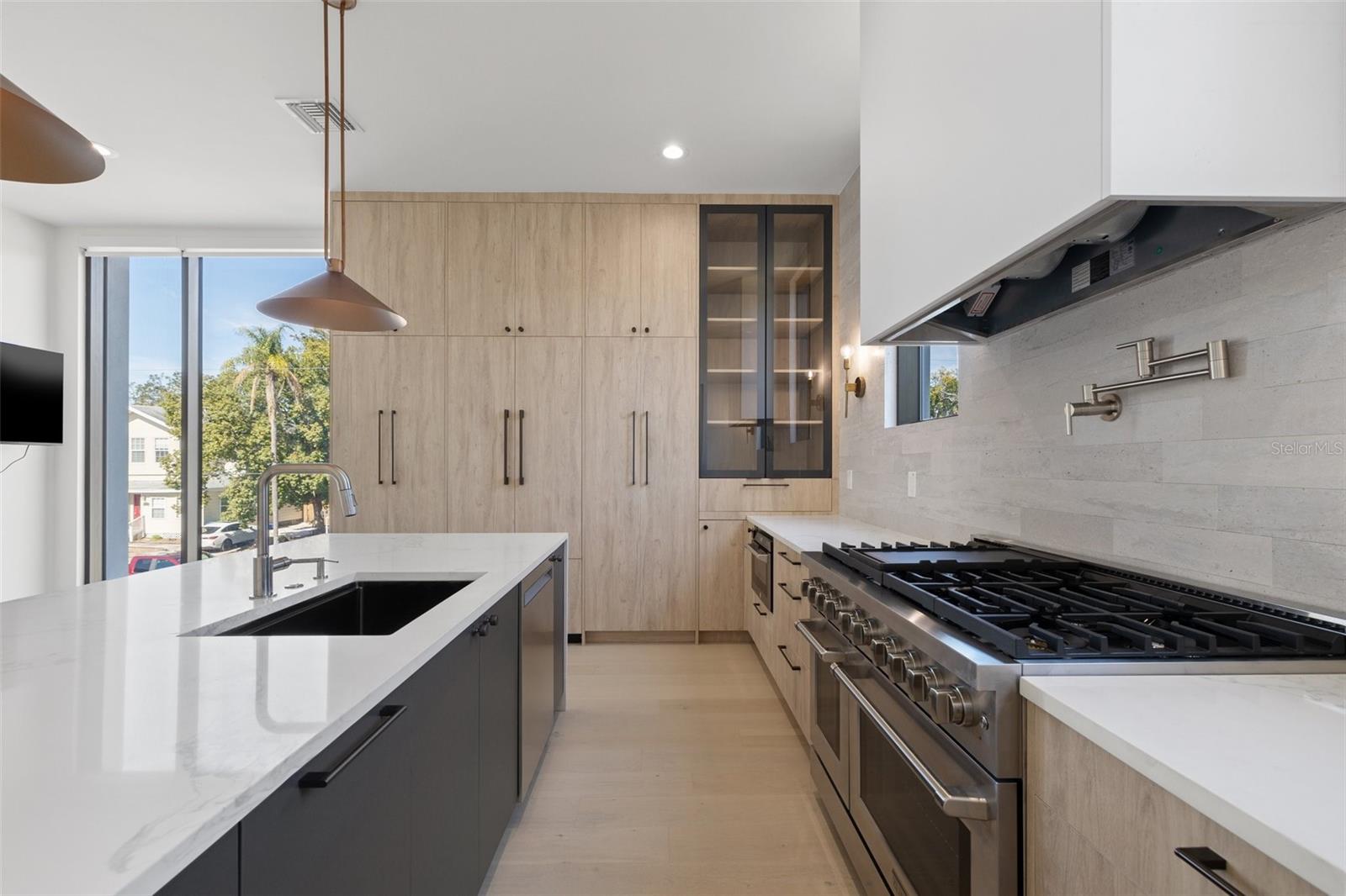 2707 NORTH WOODROW TWNHMS - Residential