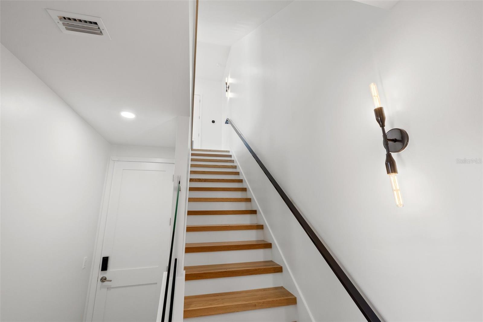 2707 NORTH WOODROW TWNHMS - Residential