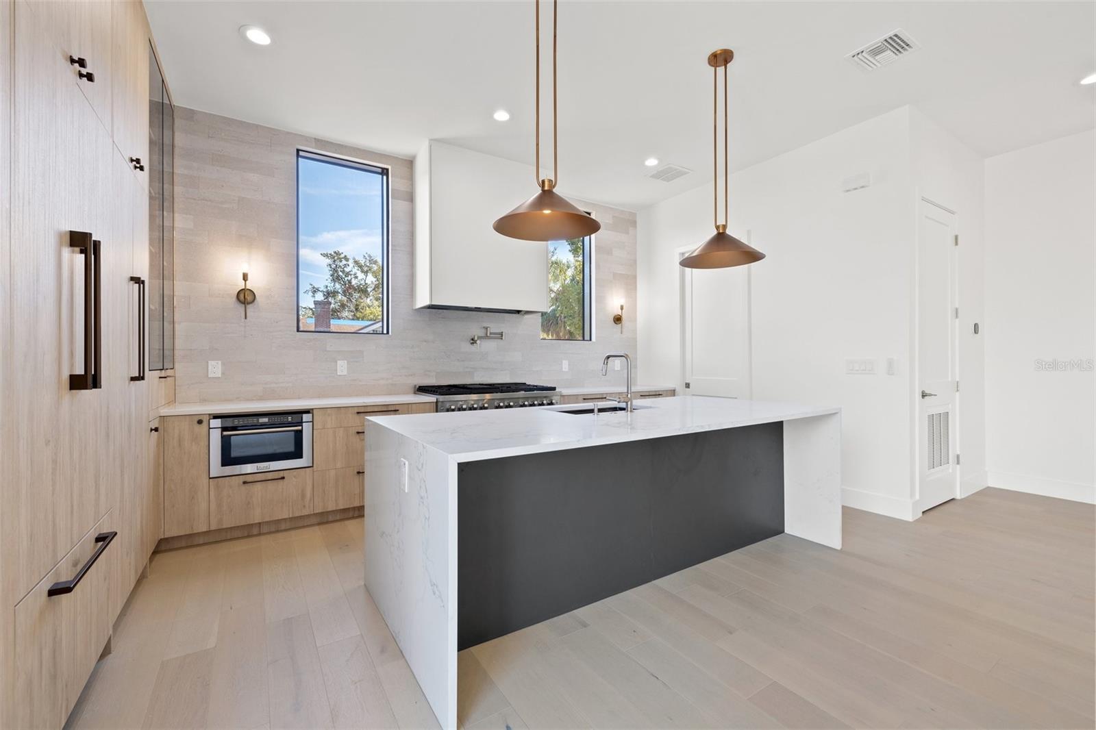 2707 NORTH WOODROW TWNHMS - Residential