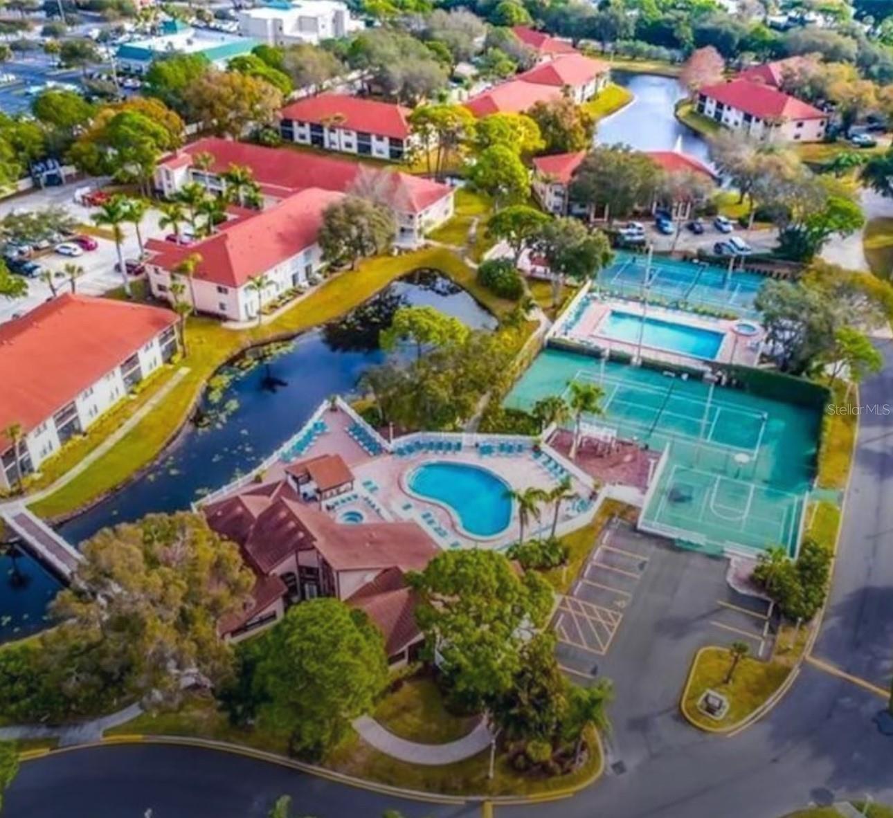 SHOREWALK BATH & TENNIS CLUB I - Residential