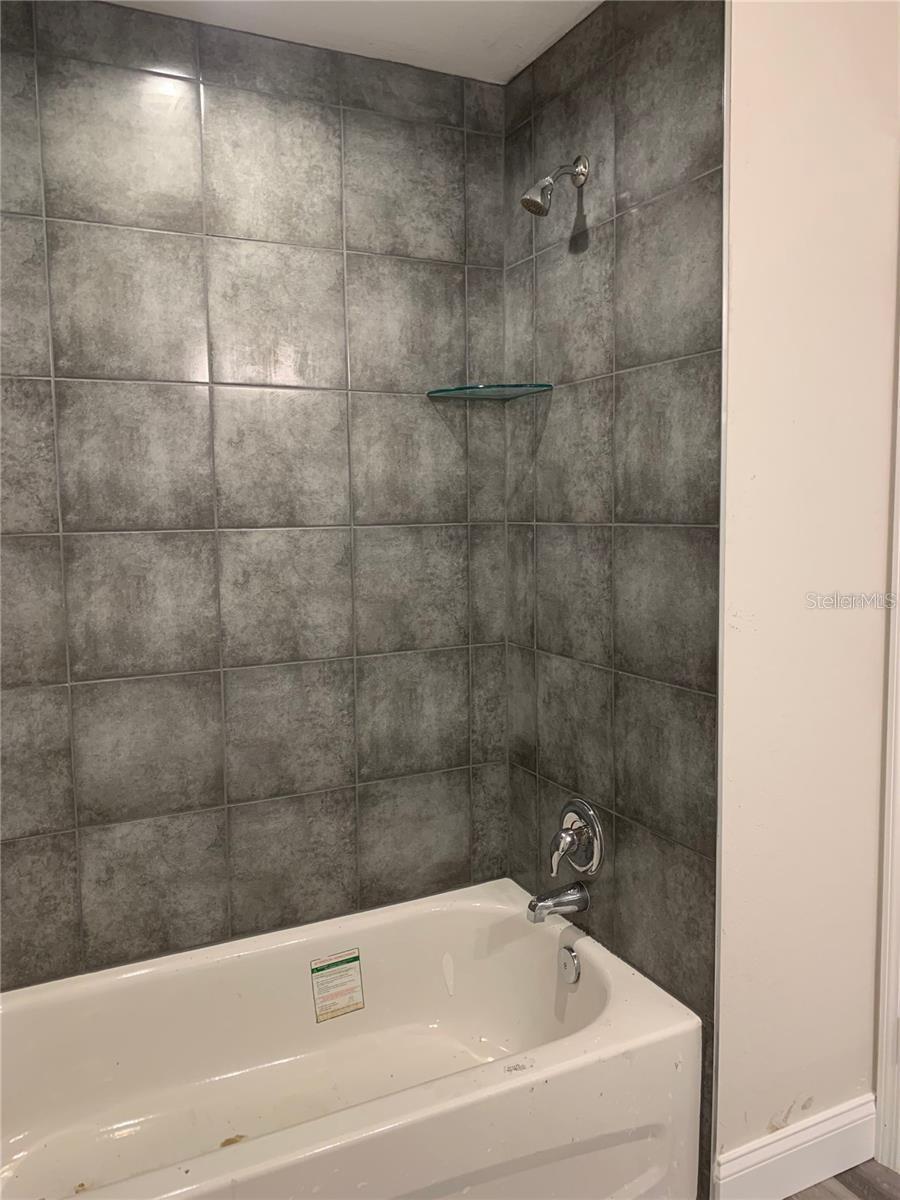 EATON PARK PB 7 PG 43 - Residential