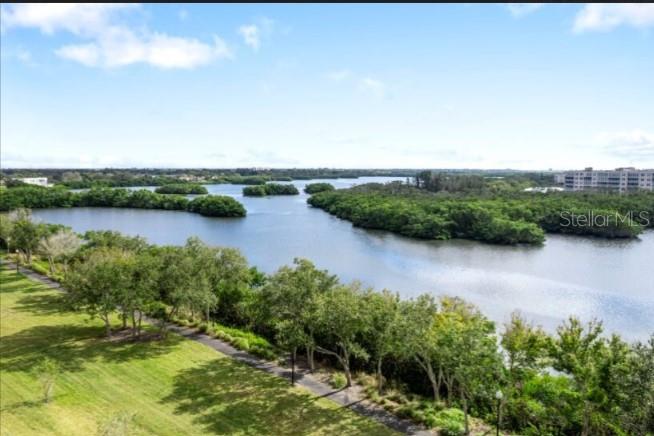 TOWNHOMES OF SEMINOLE ISLE - Residential