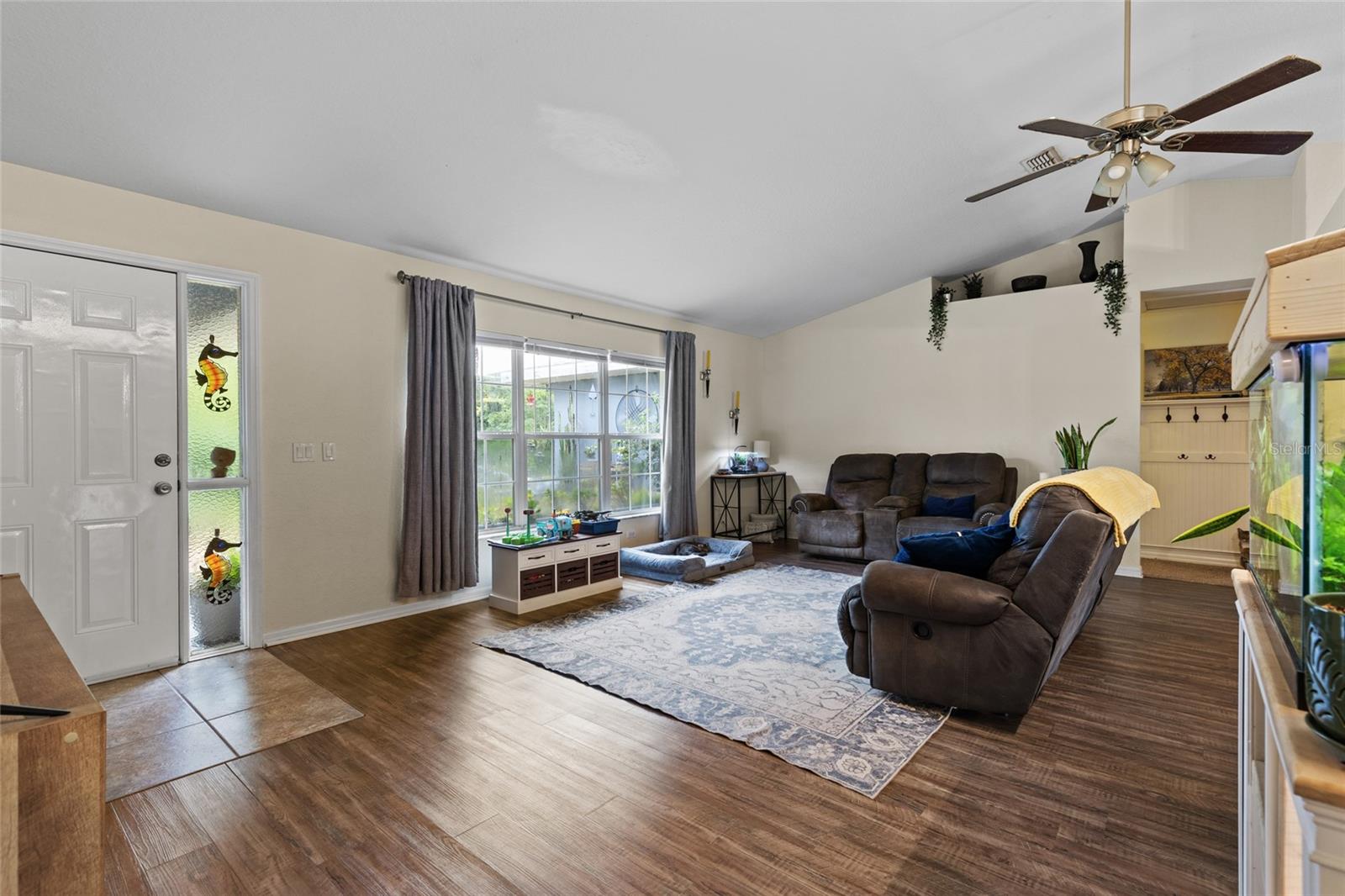 885 SW 6TH AVENUE