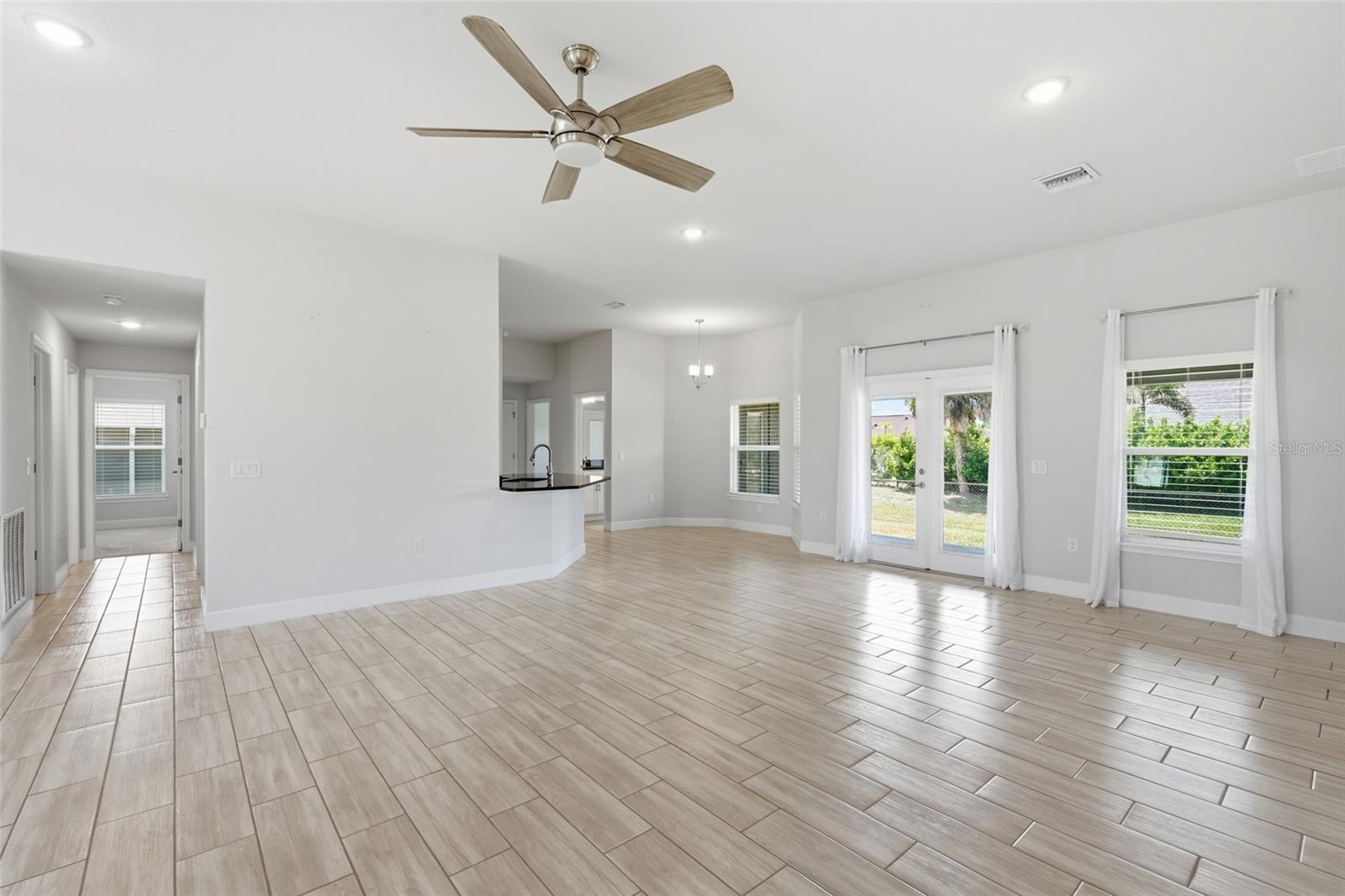ROTONDA WEST LONG MEADOW - Residential