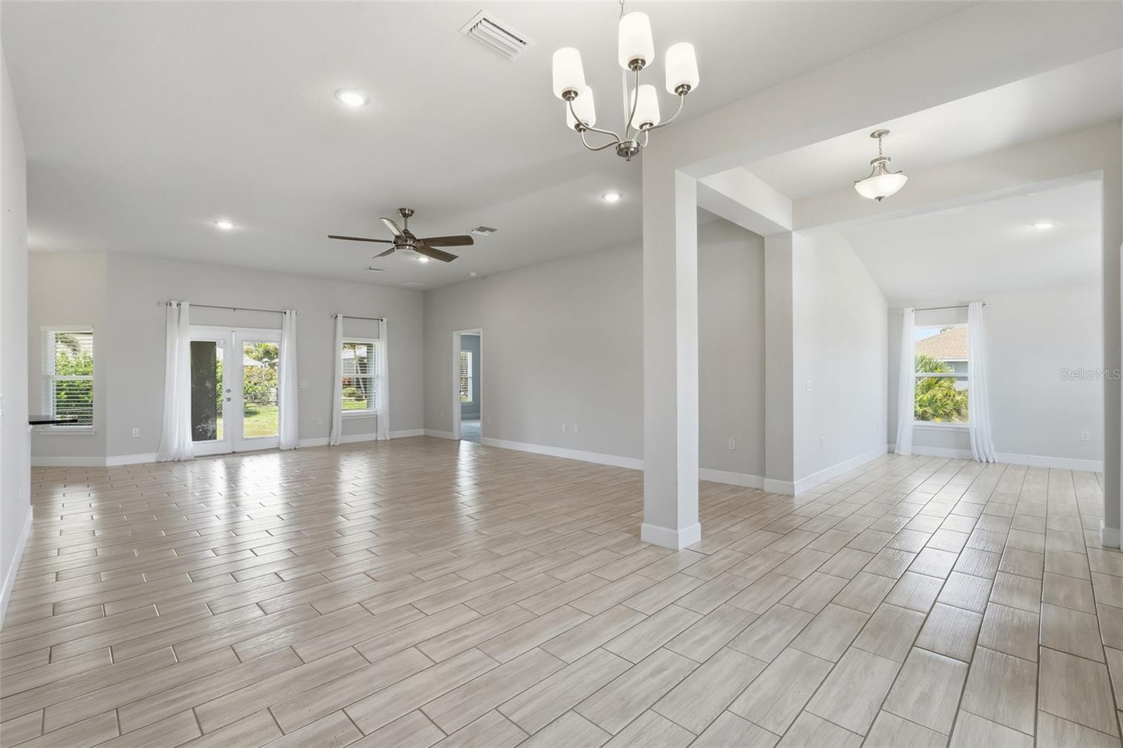 ROTONDA WEST LONG MEADOW - Residential