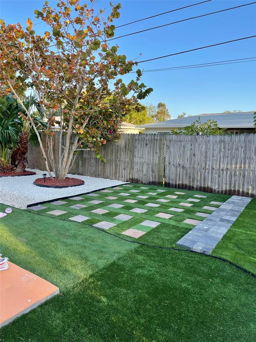 2011 DRUID ROAD E