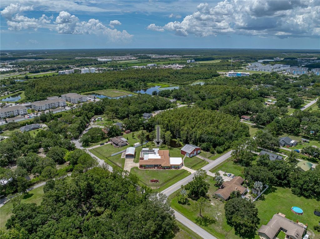 Photo of 17127 Bridlepath Court, Lutz, FL 33558 (MLS # TB8409279)