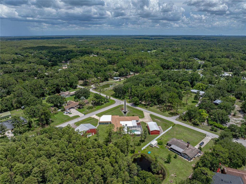 Photo of 17127 Bridlepath Court, Lutz, FL 33558 (MLS # TB8409279)