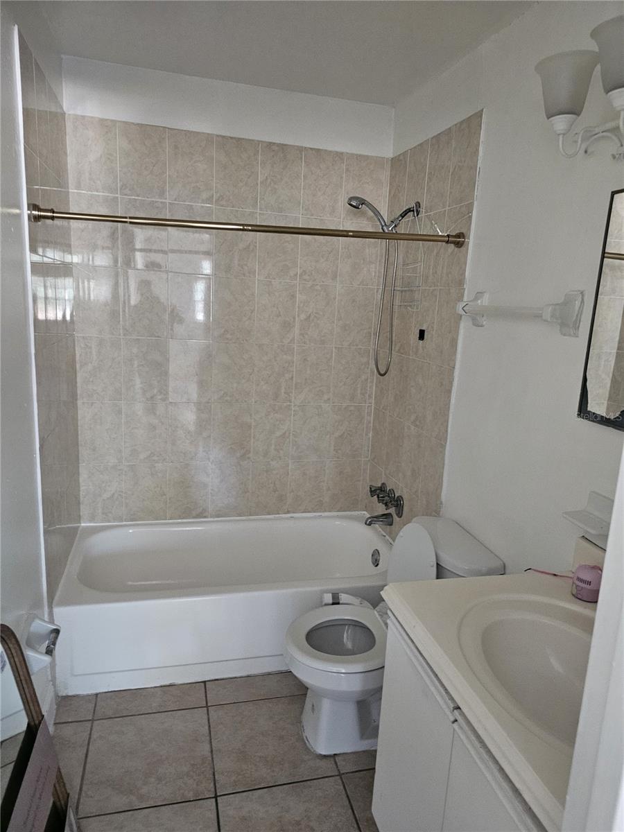 ESSEX PARK VILLAS - Residential