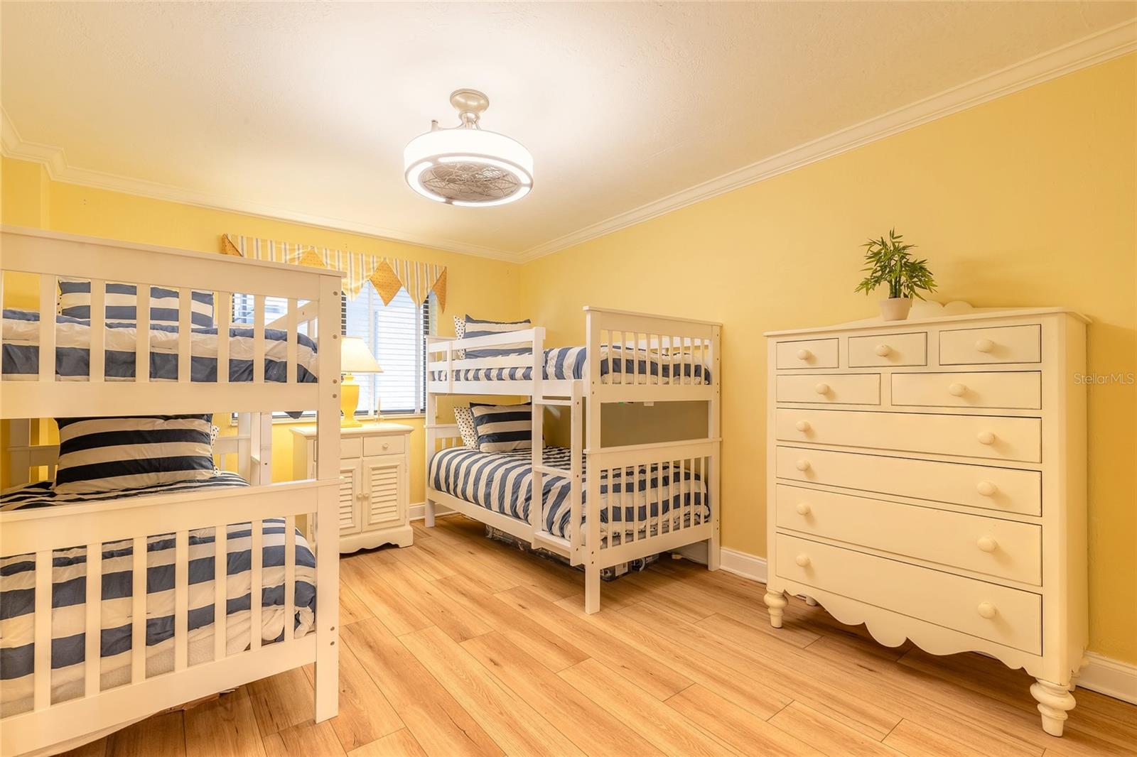 CLUB OCEANIA CONDO PH 01 & 02 - Residential