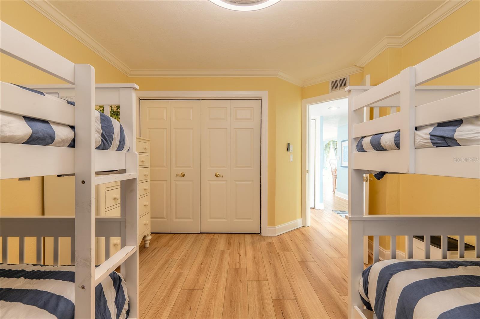 CLUB OCEANIA CONDO PH 01 & 02 - Residential