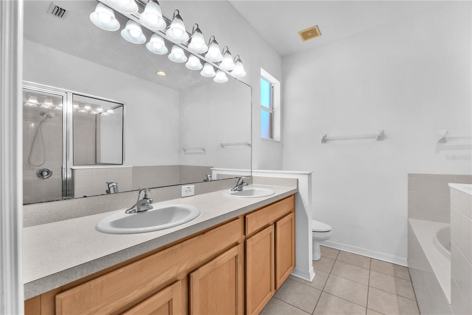 OAK CREEK PRCL H-H - Residential