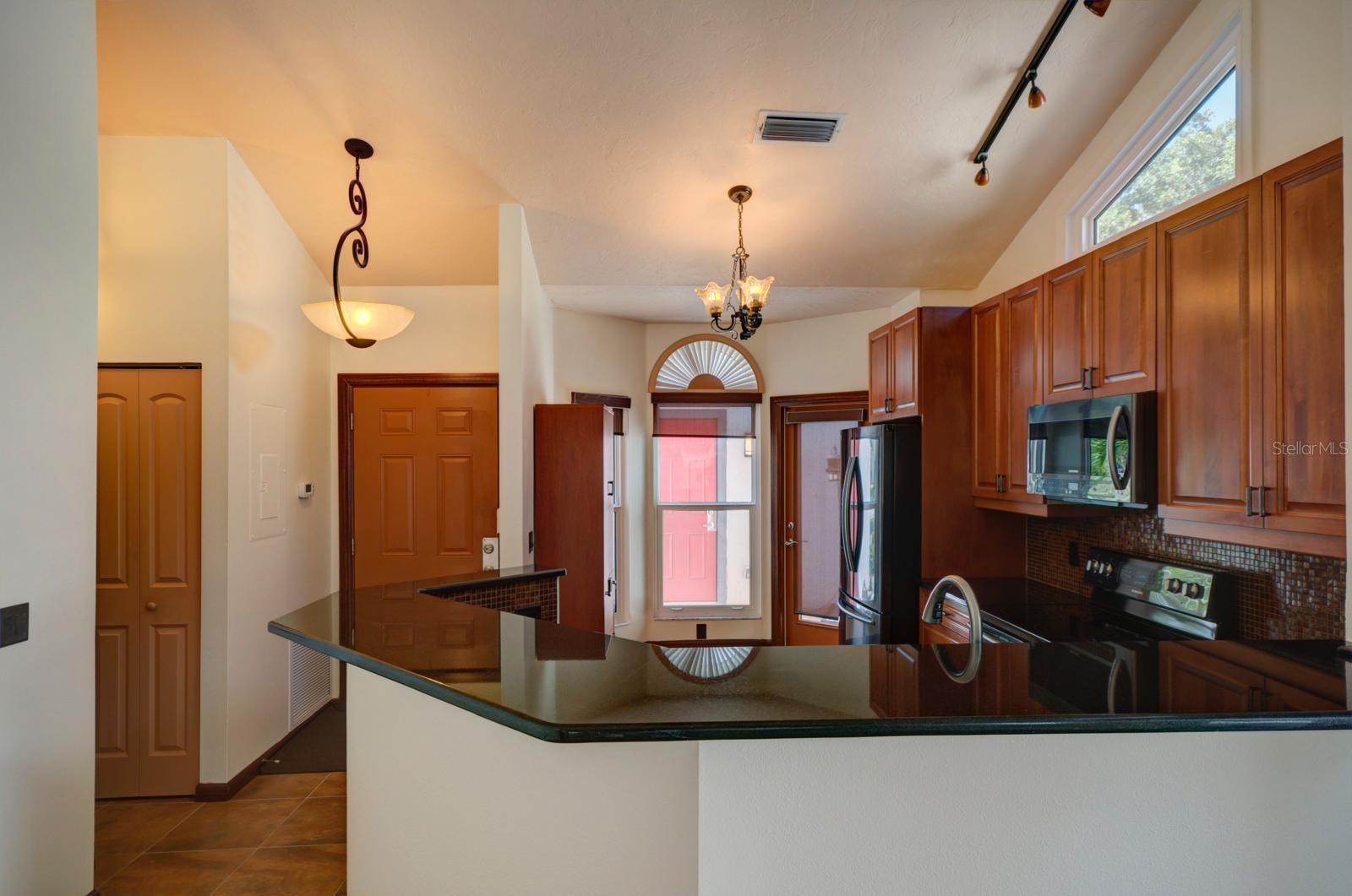 7806 ONTARIO STREET CIRCLE 7806