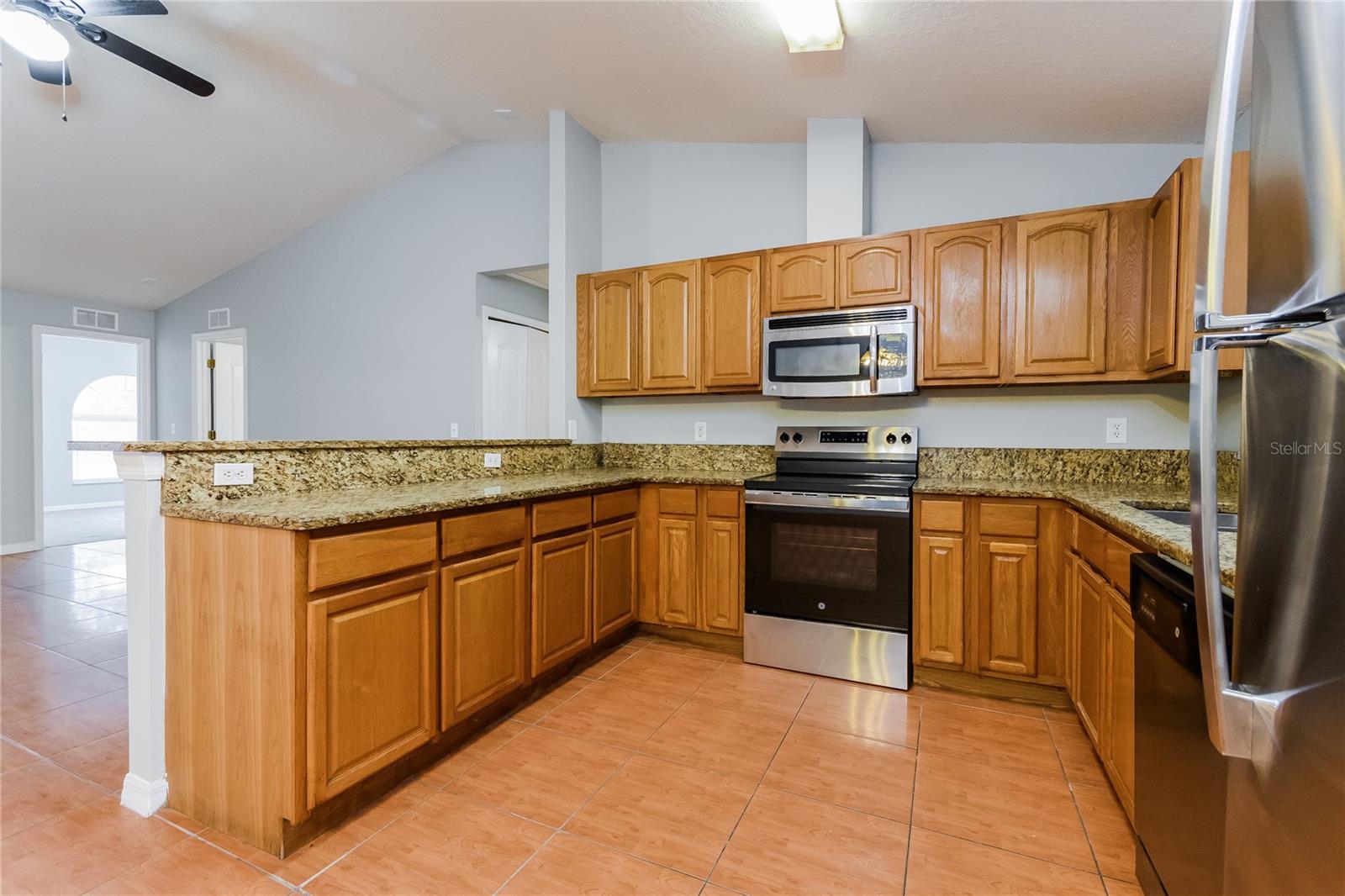 SAND OAK - Residential Lease