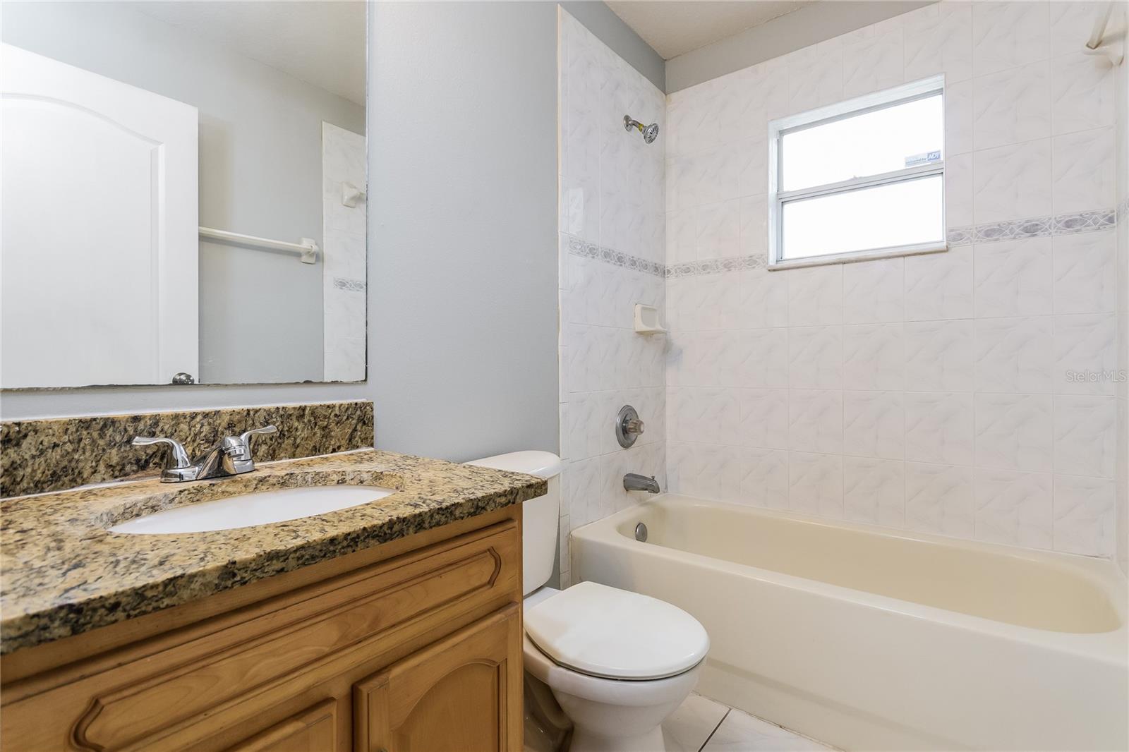 SAND OAK - Residential Lease