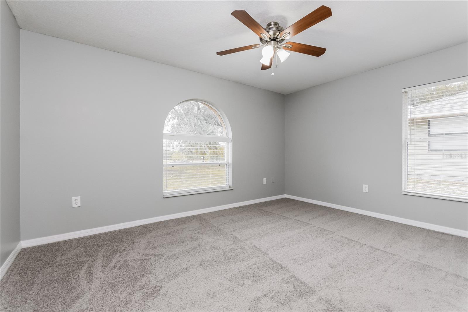 SAND OAK - Residential Lease