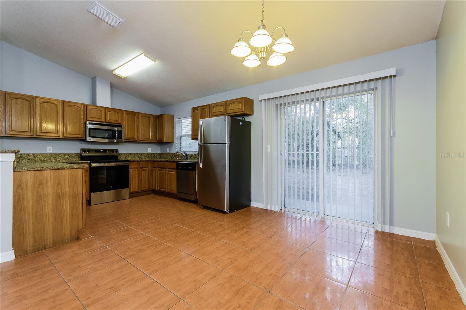 SAND OAK - Residential Lease